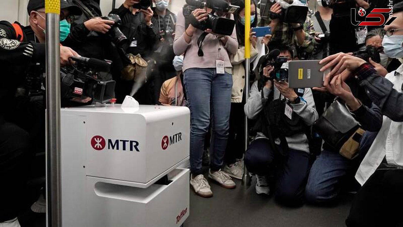 ربات ضدعفونی کننده در مترو