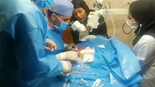عمل آب مروارید خروس با موفقیت انجام شد!