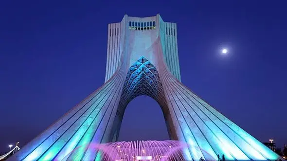 توضیح دفتر موسیقی وزارت فرهنگ درباره لیست اجراهای خیابانی میدان آزادی