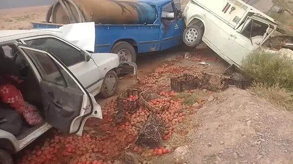 تصادف وحشتناک زنجیره ای در جاده قوچان / پنج ماشین در هم پیچیدند