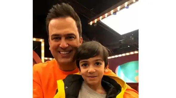 فیلم/ رونمایی از پسر مودب و خوش تیپ حامد آهنگی در شبکه نسیم / بر خلاف باباش خجالتیه، ولی خیلی خوب اجرا کرد...