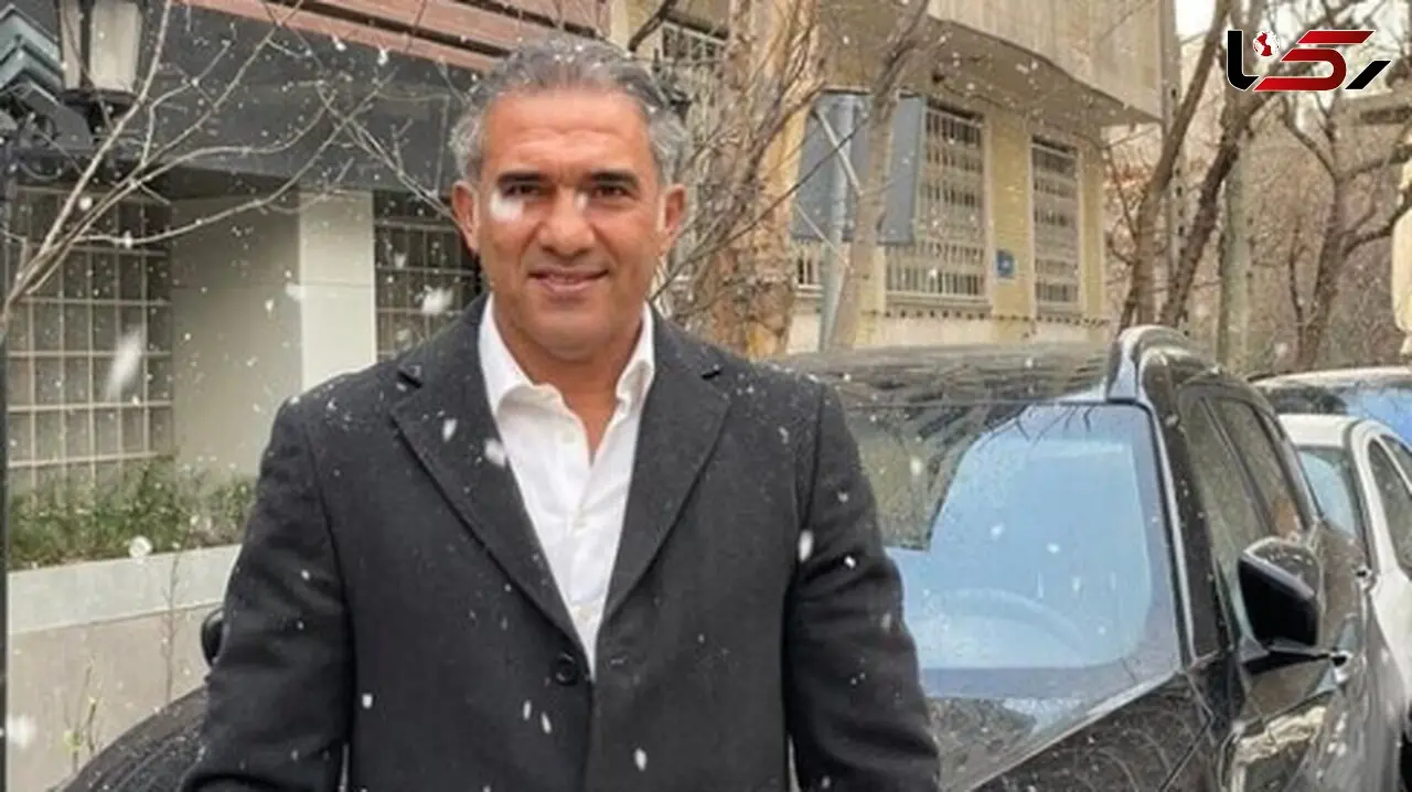 عکس / دورهمی خانوادگی احمدرضا عابدزاده در یک کافه به صرف کیک و چای  / همسر کم سن و سال عقاب در کنار دختر و داماد