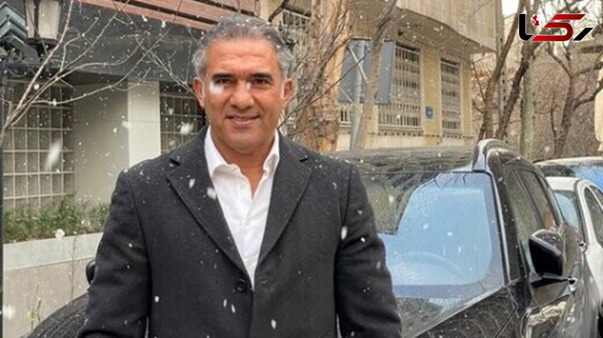عکس / دورهمی خانوادگی احمدرضا عابدزاده در یک کافه به صرف کیک و چای  / همسر کم سن و سال عقاب در کنار دختر و داماد