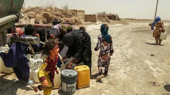 عضو کمیسیون امنیت ملی: اگر تا 3 ماه دیگر آب به سیستان و بلوچستان نرسد، مشکلات عدیده‌ ای به وجود خواهد آمد
