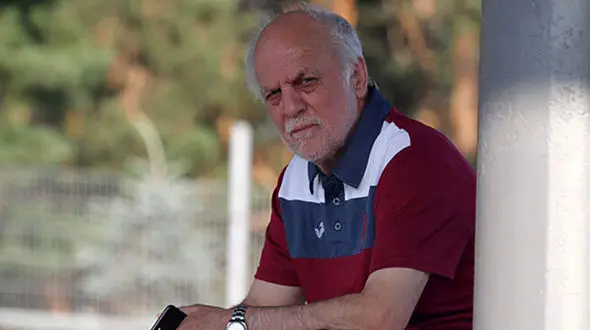 عکس چهره 3 دختر فوق زیبای بازیکن پیشکسوت پرسپولیس ! / محمود خوردبین چه ژن زیبایی دارد !