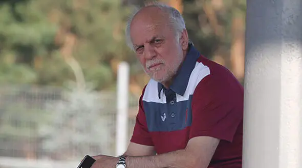 عکس چهره 3 دختر فوق زیبای بازیکن پیشکسوت پرسپولیس ! / محمود خوردبین چه ژن زیبایی دارد !