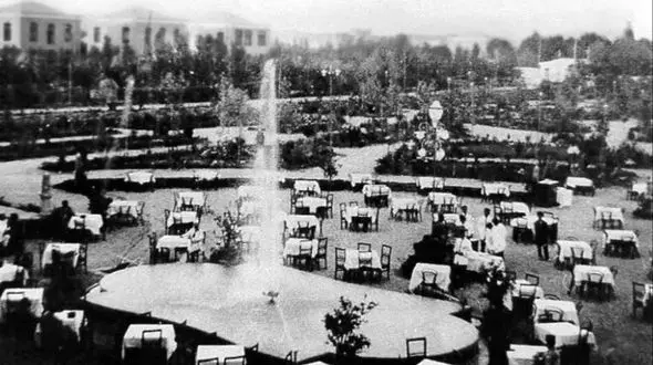محوطه تئاتر شهر 90 سال پیش چگونه بود؟