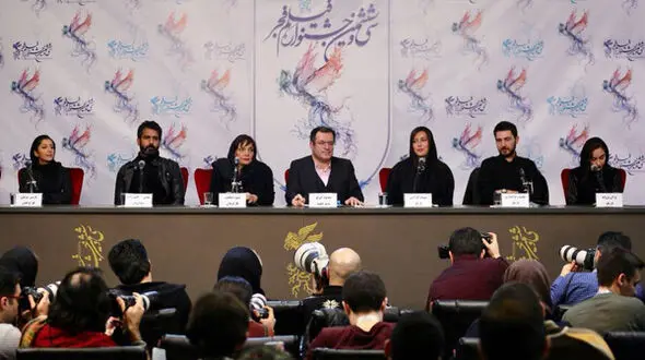 سخنان صریح منیژه حکمت درباره مدیریت جشنواره فیلم فجر / اشتباه کردم که به این جشنواره آمدم+فیلم