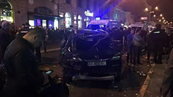 برخورد مرگبار خودرو با جمعیت در اوکراین