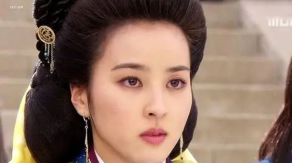 عکس شوهر جذاب و خیلی کوچکتر سوسانو ! + فاصله سنی زیاد سوسانو با شوهرش !