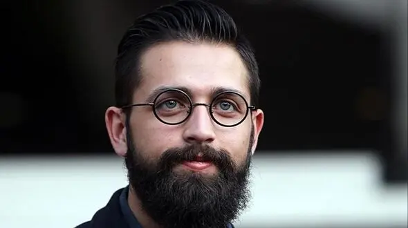 فیلم / محسن افشانی با چماق در برنامه حاضر شد