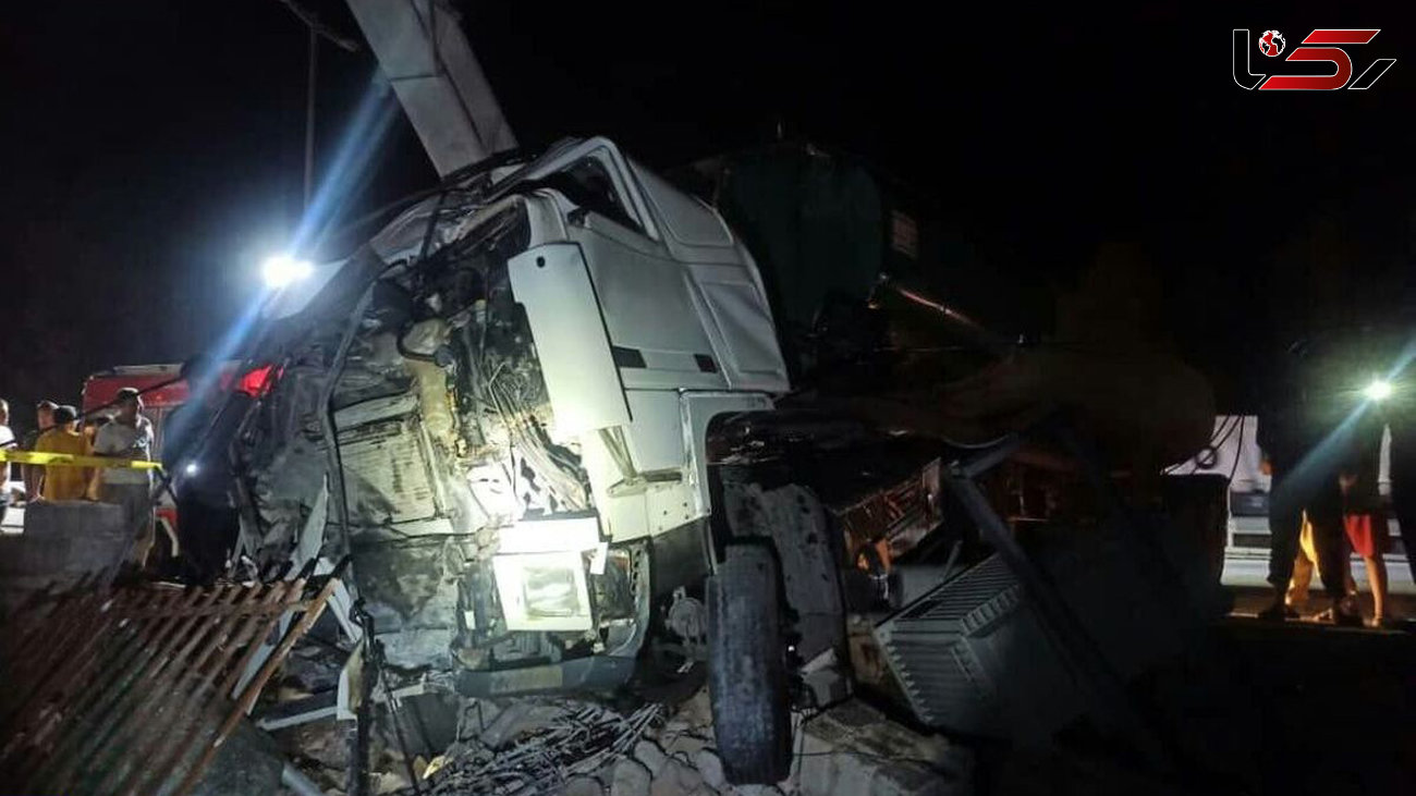 تصادف مرگبار تریلر با ترانس برق در شیراز +عکس