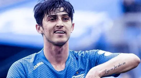 اقدام سردار آزمون در مسیر ریحانه پارسا / او جایزه هم می دهد + فیلم 