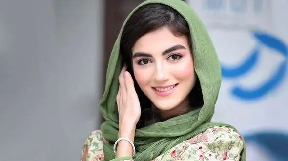 استایل جدید پردیس پورعابدینی با کفش‌های ۱۰۰ دلاری تابستان