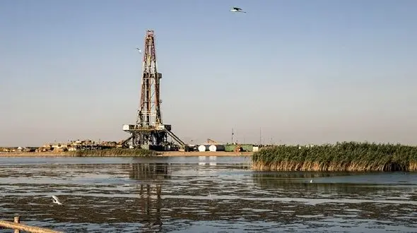 بهره‌برداری از میدان مشترک سهراب آغاز شد / فعالان محیط زیست : هورالعظیم را می بلعد!

