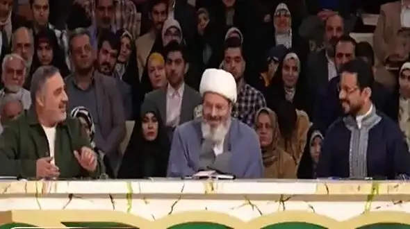 فیلم آوازخوانی/ آهنگ خوندن حاج احمد تو محفل که صدای طلاییشو رونمایی کرد / همه لذت بردن 