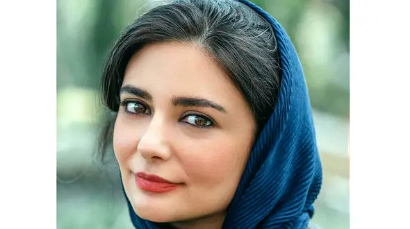 فیلم رفتار نامتعارف لینداکیانی در ایام عاشورایی  / از خانم بازیگر بعید بود !