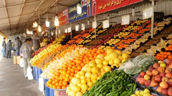 قیمت محصولات در میادین میوه و تره بار چقدر ارزان تر از سطح شهر است؟