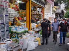 قیمت روغن از نیم میلیون تومان عبور کرد / کالاهای اساسی در مسیر لاکچری شدن!