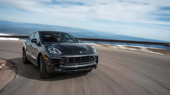 پورشه ماکان بهترین شاسی بلند 2018 معرفی شد