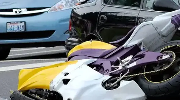 از ترسناک ترین اتفاق در حادثه بندر عباس تا واکنش سریع رانندگان فرمول یک