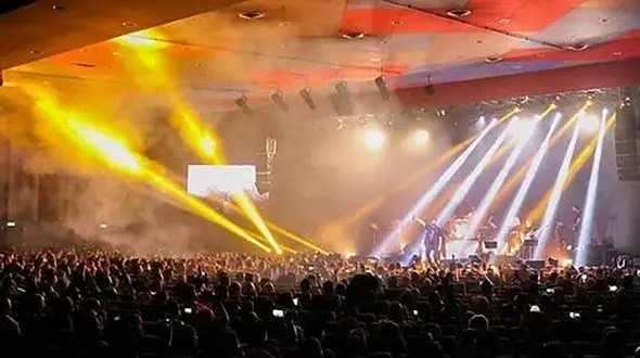  اسیدپاشی مریم به صورت خواننده سرشناس ایرانی + علت عجیب و عکس زن زیبا