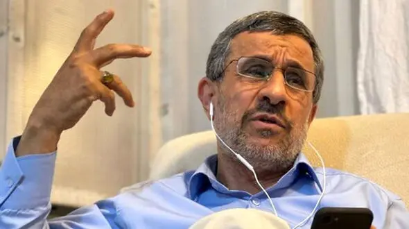 احمدی نژاد پرواز کرد!
