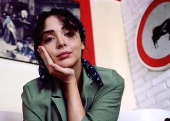 تشکر ویژه المیرا دهفانی از میکاپ آرتیست خود/ واقعا هم قابل تشکره+ عکس