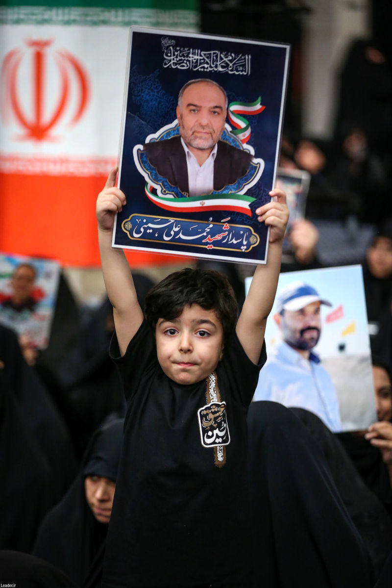 رهبر انقلاب حضرت آیت الله خامنه ای در مراسم بزرگداشت شهدای جنگ تحمیلی اخیر 7-5-1404