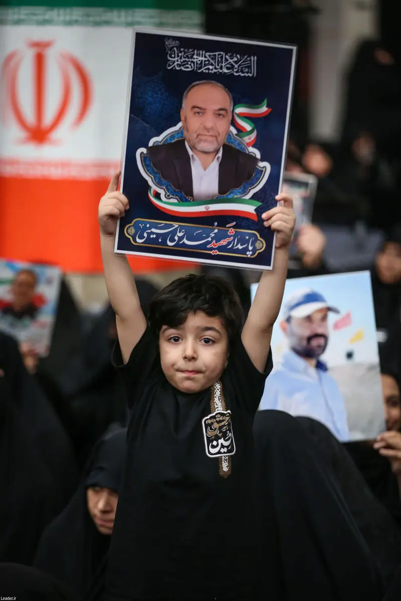 رهبر انقلاب حضرت آیت الله خامنه ای در مراسم بزرگداشت شهدای جنگ تحمیلی اخیر 7-5-1404