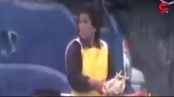 عمل زشت مرد کثیف با مرغ های بیچاره + فیلم