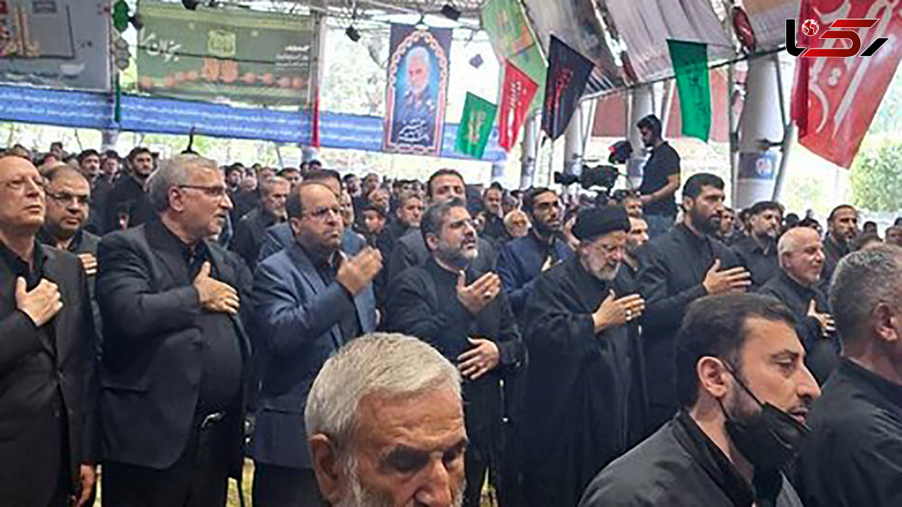 تصویر ابراهیم رئیسی در اجتماع عزاداران حسینی در مصلای نماز جمعه دانشگاه تهران