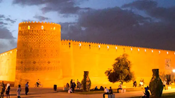  نمایی از سه بنای صفوی تا ارگ کریمخان شیراز