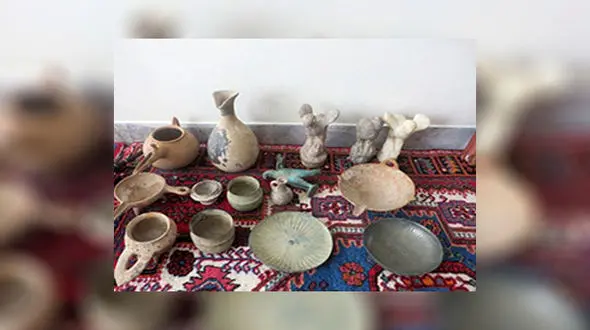 کشف 65 قطعه اشیای تاریخی از سوداگران آثار تاریخی در نهاوند
