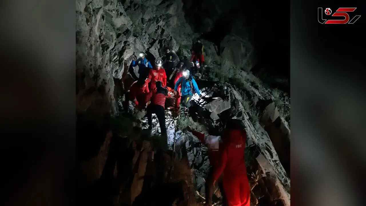 نجات معجزه آسای گردشگر ماجراجو پس از ۶ ساعت جستجو در ارتفاعات اشنویه