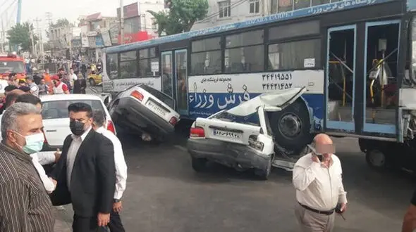 تصادف خونین اتوبوس با 2 خودرو در جاده ساوه