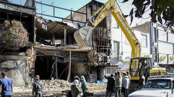 ترمیم فوری خسارات سنگین حمل و نقل منطقه ۱۱ تهران پس از حوادث اخیر
