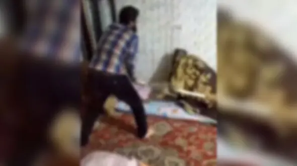 پسر بی‌رحم، پدر پیر را شکنجه کرد + فیلم دردناک