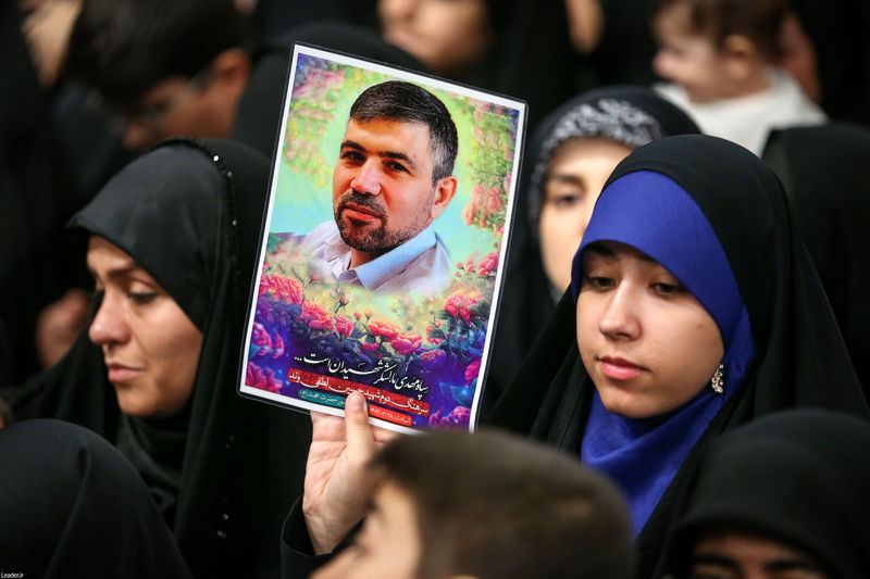 رهبر انقلاب حضرت آیت الله خامنه ای در مراسم بزرگداشت شهدای جنگ تحمیلی اخیر 7-5-1404