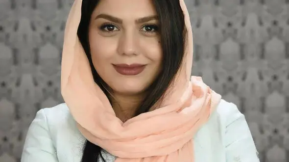 تیپ سرخپوستی آزاده زارعی با سگ ترسناکش