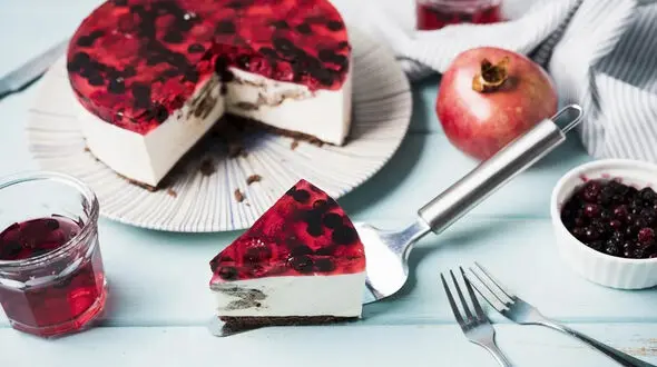 چیزکیک انار دسر مجلسی با رنگ و طعم خاص + فیلم 
