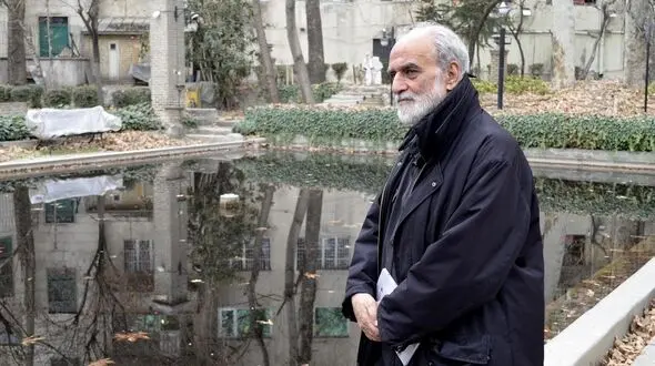 آیدین آغداشلو: خط میرعماد را به قلب خود می چسبانم