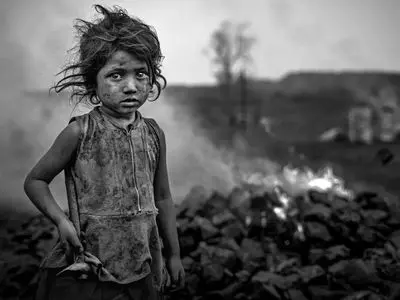 عکس دختر 10 ساله افغان، ستاره امسال یونیسف