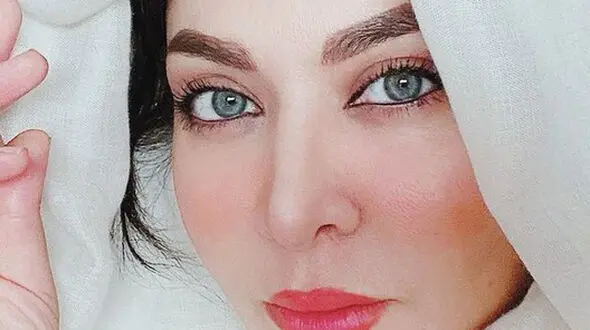 فقیه سلطانی دارنده زیباترین چشمان رنگی جهان  + عکس
