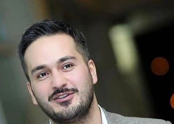 نگاهی به ماشین موستانگ هوش پران میلاد کی مرام که همه آرزوشو دارن / آقای بازیگر سوار بر هواپیمای رویاهایش