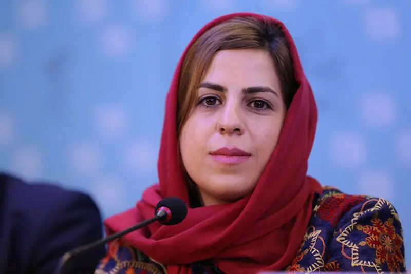 مادری