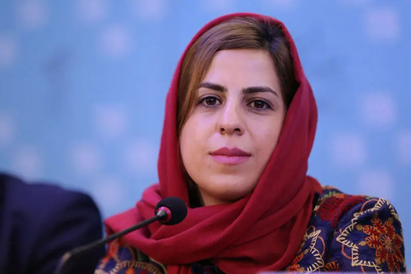 مادری