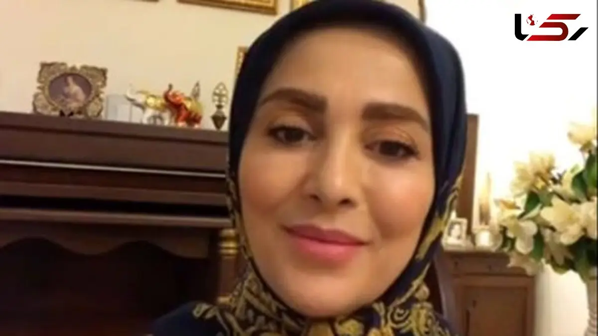 عکس ها / نگاهی به چیدمان موزه ای خانه شبیه قصر ژیلا صادقی خانم مجری پرحاشیه/ از تابلو نقاشی ایتالیایی در ابعاد بزرگ تا لوسترهای شاهانه از مبلمان فاخر تا کدو تنبل های هالووینی و ...