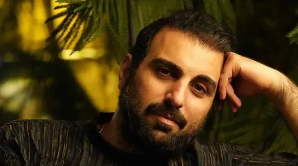 فیلم/ پولاد کیمیایی گوگوش را با خاک یکسان کرد /  آمدی خانه ما به مادرم خیانت کردی و با پدرم 2 سال رابطه مخفی داشتی و کسی نمیدانست..!