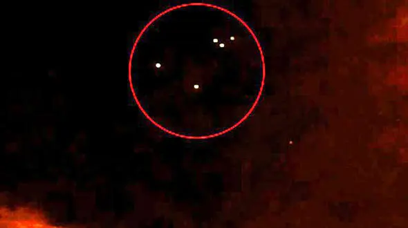 پرواز عجیب 6 یوفو در آسمان صربستان +عکس